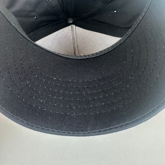 26 Field Regiment Museum Manitoba Embroidered Bull Black/Yellow Snapback Hat - Picture 4 of 4